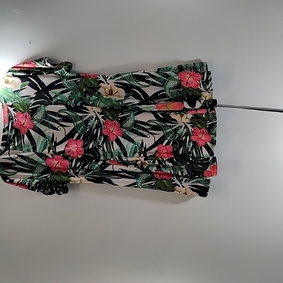 Attitudes women's multi color floral blouse Size: LP - Picture 2 of 5
